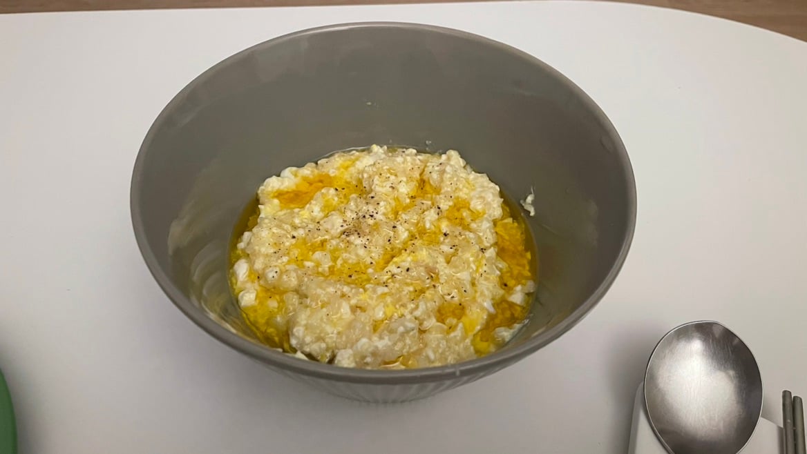 紫苏籽油嫩豆腐鸡蛋锅巴粥
